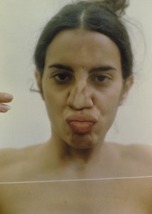Ana Mendieta, Sin título (Vidrio sobre cuerpo), 1972/1997 © Estate Ana Mendieta / SAMMLUNG VERBUND, Vienna