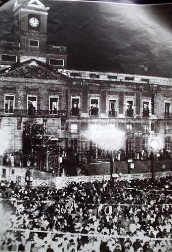 El origen de celebrar la Nochevieja bajo el reloj de la Puerta del Sol